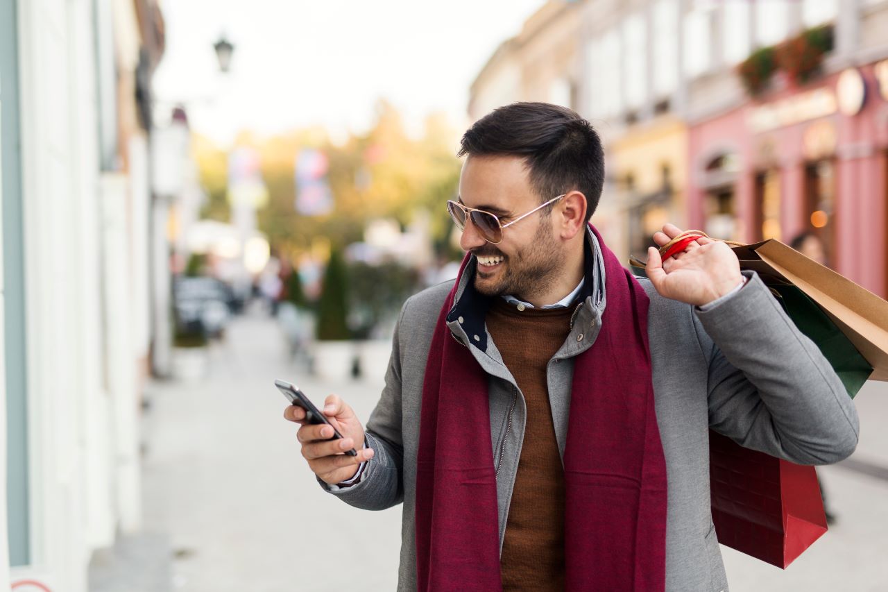 Video News 12.04.25: Shoppers Turn Out For Black Friday